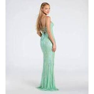 NEW Windsor Formal Sage Sparkle Back Lace Up Body Con Dress Size M